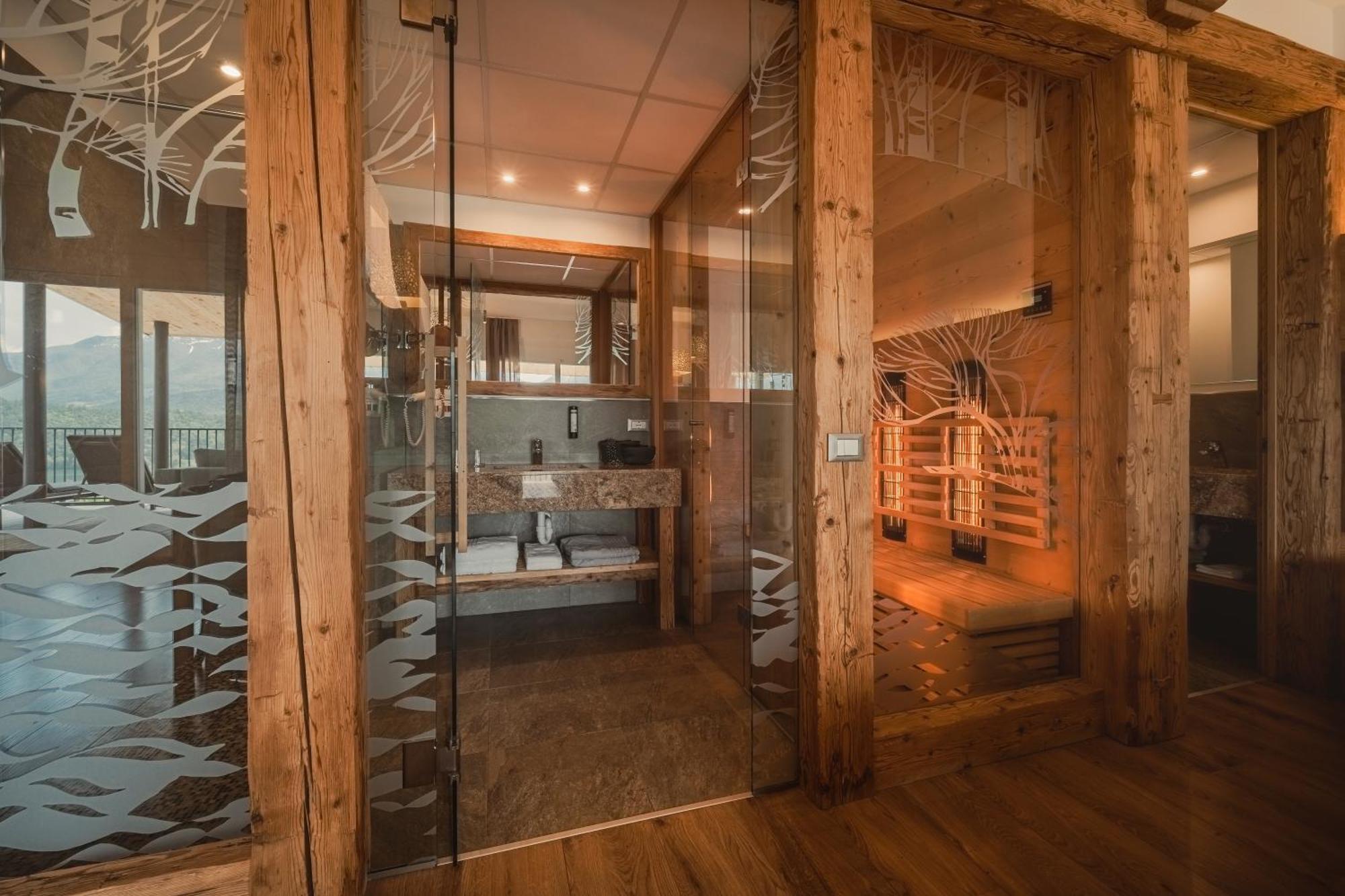 Cristallo Sport & Wellness Hotel Levico Terme Exterior foto