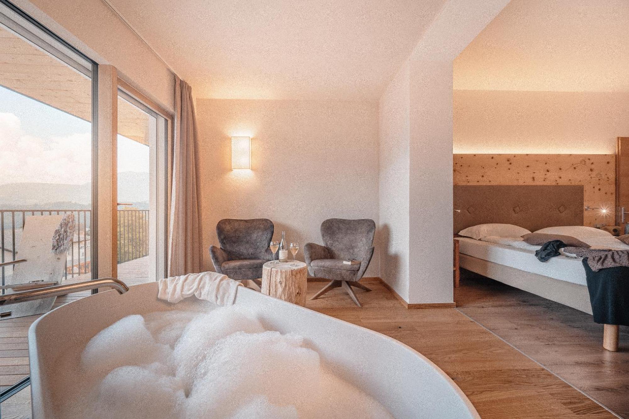 Cristallo Sport & Wellness Hotel Levico Terme Exterior foto